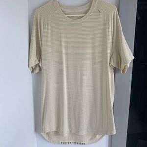 Men’s lululemon T-shirt